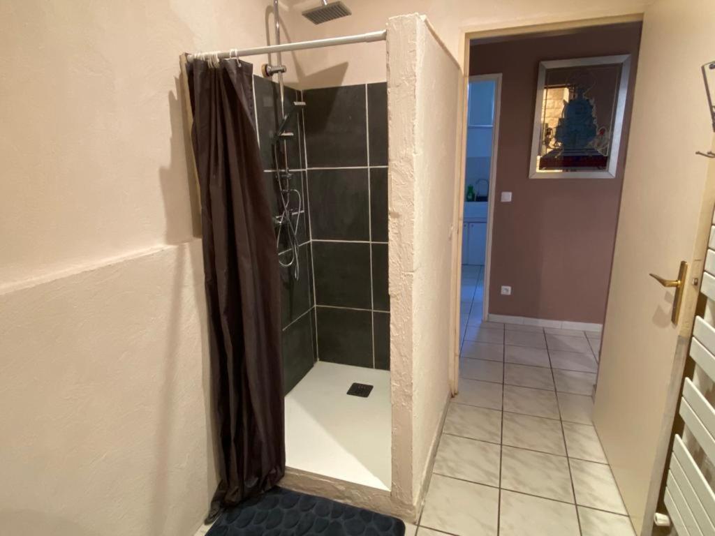 Gite Comme A La Maison Йер Экстерьер фото