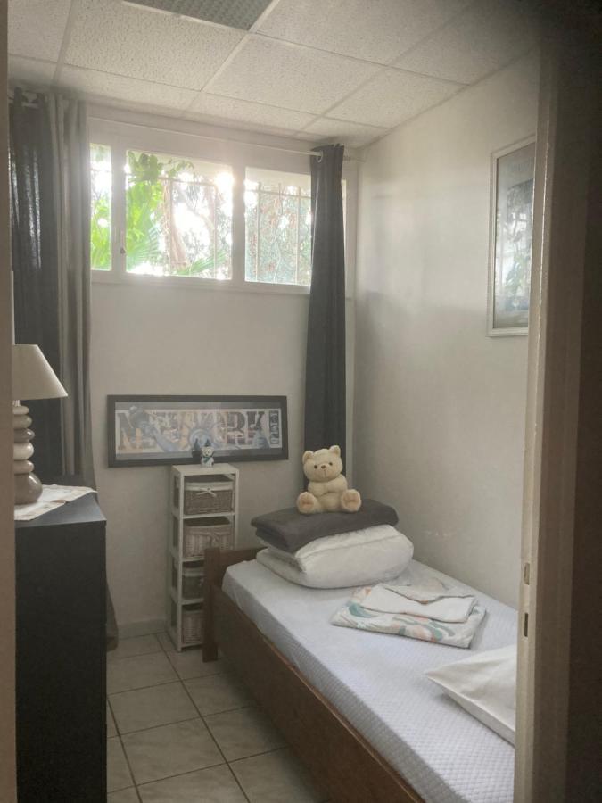 Gite Comme A La Maison Йер Экстерьер фото